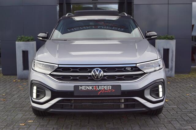 Volkswagen T-Roc 1.5 TSI DSG R-Line 150pk / Trekhaak wegklb./Panodak/ Navi Pro/ IQ LED/19 Inch LM/Camera