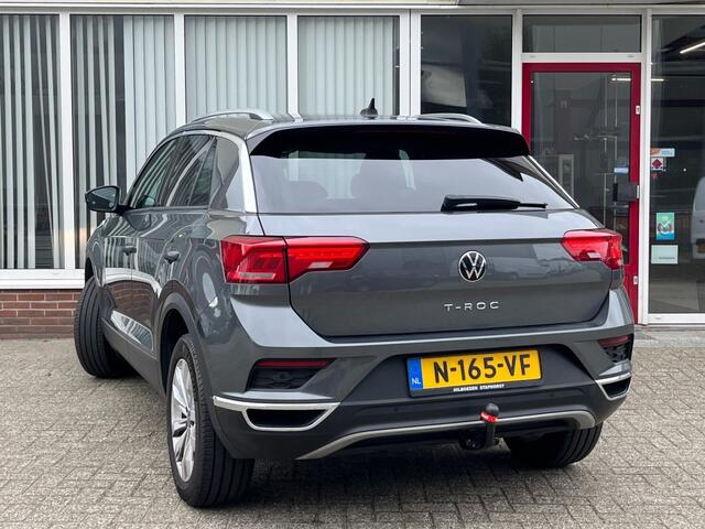 Volkswagen T-Roc 1.0 TSI Style Business I Camera I Afn. Trekhaak I Carplay I Elek. Achterklep