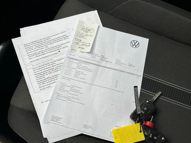 Volkswagen T-Roc 1.0 TSI Style Business I Camera I Afn. Trekhaak I Carplay I Elek. Achterklep