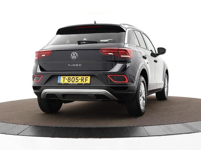 Volkswagen T-Roc 1.5 TSI 150pk DSG Life · Camera · Apple/Android Car Play · Navigatie · P-Sensoren · Climatronic · 16'' Inch · Garantie t/m 15-08-2027 of 100.000km
