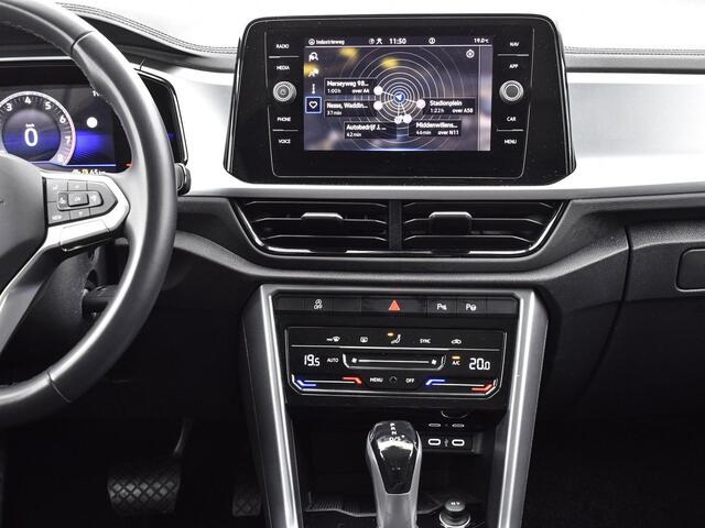 Volkswagen T-Roc 1.5 TSI 150pk DSG Life · Camera · Apple/Android Car Play · Navigatie · P-Sensoren · Climatronic · 16'' Inch · Garantie t/m 15-08-2027 of 100.000km