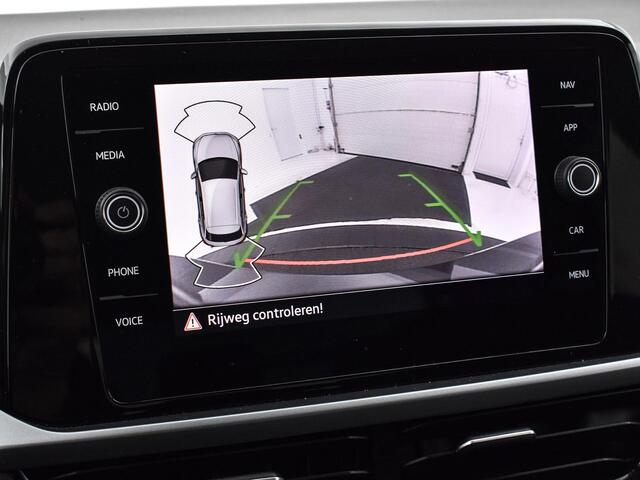 Volkswagen T-Roc 1.5 TSI 150pk DSG Life · Camera · Apple/Android Car Play · Navigatie · P-Sensoren · Climatronic · 16'' Inch · Garantie t/m 15-08-2027 of 100.000km
