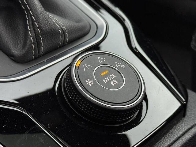 Volkswagen T-Roc 2.0 TSI 4Motion R | Trekhaak | BEATS | Pano |