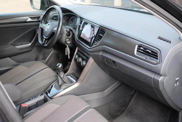 Volkswagen T-Roc 1.5 TSi 150pk Style Business | Navi | App Connect | Climate | Adaptive Cruise | Camera | 18" velgen