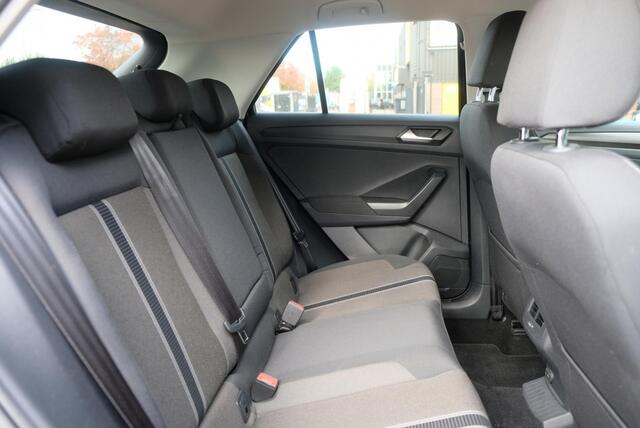 Volkswagen T-Roc 1.5 TSi 150pk Style Business | Navi | App Connect | Climate | Adaptive Cruise | Camera | 18" velgen