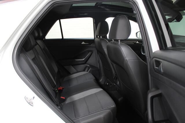 Volkswagen T-Roc 1.5 TSI Sport Business R | Pano | Virtual | Cam | Acc | Dab
