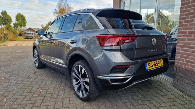 Volkswagen T-Roc 1.5 TSI Sport, Stoelverwarming, NL Auto