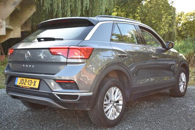 Volkswagen T-Roc 1.5 TSI 150PK DSG Style NAVI/PDC/CARPLAY