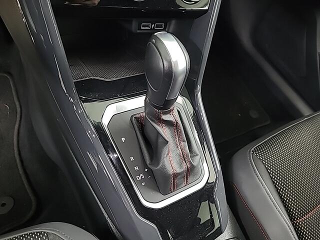 Volkswagen T-Roc 1.5 TSI Sport 150PK R-LINE AUTOM. | LED | NAVI | CAM + PDC V+A | ADAPT. CRUISE