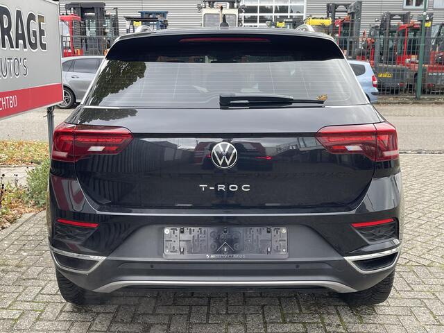 Volkswagen T-Roc 1.5 TSI Sport 17''/LED/Virtual Cockpit/Dodehoek/Keyless/Camera/Elektrische klep/Stoel + stuurverwarming/Adaptieve cruise/PDC v+a