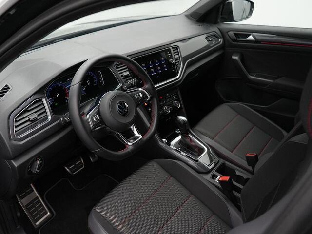 Volkswagen T-Roc 1.5 TSI 150 pk DSG Sport Business R / R-Line | Panoramadak | Trekhaak | Achteruitrijcamera | Navigatie | Adaptive Cruise