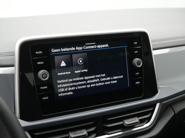 Volkswagen T-Roc 1.5 TSI 150 pk DSG Style | Trekhaak | Park Assist | Stoelverwarming | Adaptive Cruise | ErgoActive bestuurdersstoel