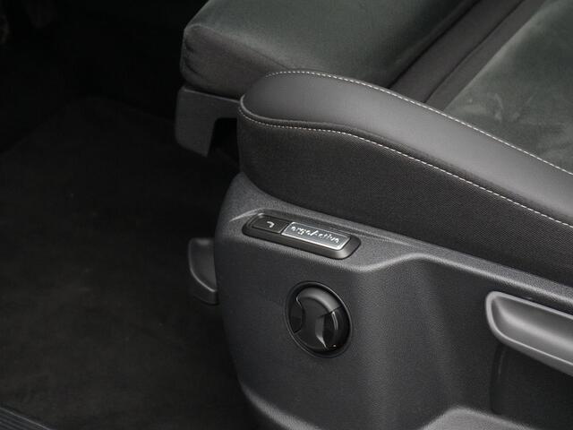 Volkswagen T-Roc 1.5 TSI 150 pk DSG Style | Trekhaak | Park Assist | Stoelverwarming | Adaptive Cruise | ErgoActive bestuurdersstoel