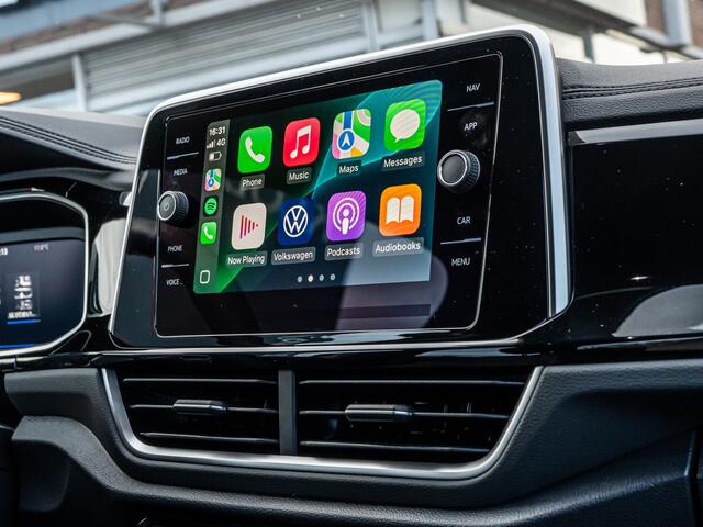 Volkswagen T-Roc 1.5 TSI R-Line Edition CAMERA IQ LIGHT APPLE CARPLAY VIRTUAL DASH DODEHOEK