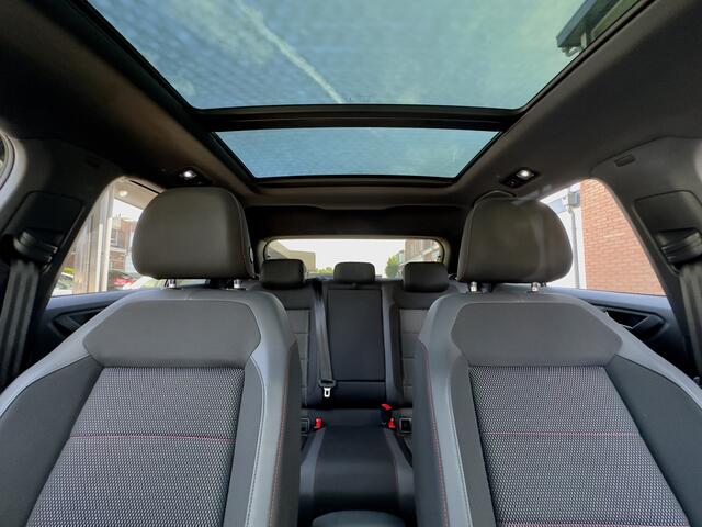 Volkswagen T-Roc 1.5 TSI AUT7 SPORT 2X R-LINE 104D.KM PANODAK 20 INCH-LMV NAVI CAMERA DIGI-DASH APPLE-CARPLAY LED PDC