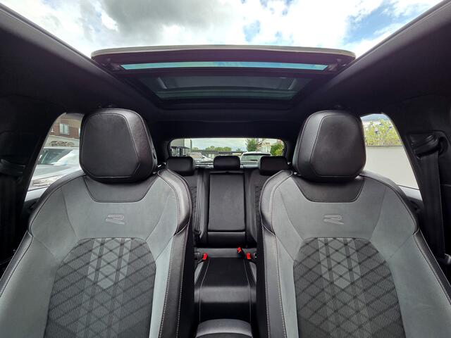 Volkswagen T-Roc 1.5 TSI 3X R-LINE PANODAK CAMERA NAVI LED DIGi-DASH 18INCH.LMV BLACK-LINE PARKASSIST PDC