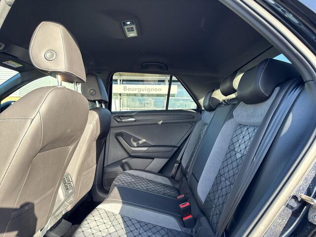 Volkswagen T-Roc 1.5 TSI R-Line | Led | 18 inch | Keyless