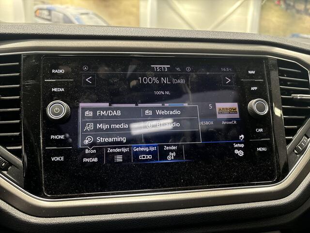 Volkswagen T-Roc 1.5 TSI 150pk DSG Sport Business R · Panoramadak · Camera · Afneembare Trekhaak · Stoelverwarming · Elek. Achterklep · Apple/Android Car Play ·