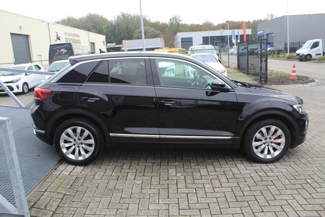 Volkswagen T-Roc 1.5 TSI Sport