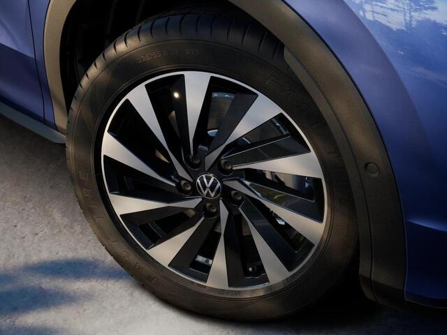 Volkswagen T-Roc Life First Edition 1.5 eTSI 85 kW / 116 PK SUV 7 v | Comfort Pakket | Zwart dak