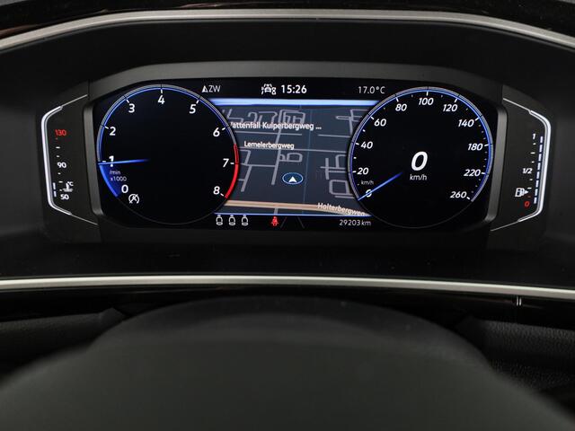 Volkswagen T-Roc 1.0 TSI R-Line Business 110 PK | Verlengde garantie | Navigatie | Keyless entry | Privacy glas |