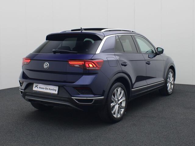 Volkswagen T-Roc 1.5 TSI/150PK Sport · Panoramadak · Navigatie · Camera + Parkeersensoren