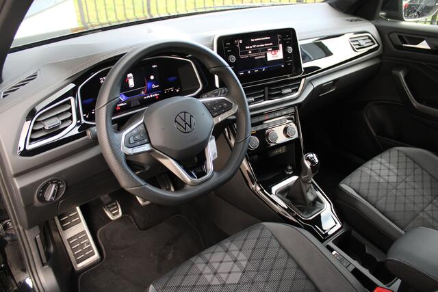 Volkswagen T-Roc 1.0 TSI R-Line 115pk - ACC - Carplay - Stoelverwarming - LED - DAB - Rijklaar