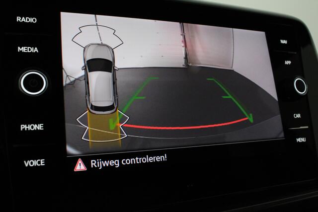 Volkswagen T-Roc 1.5 TSI Style 150pk Camera/Trekhaak/DSG/Stoelverwarming/Adapt.cruise