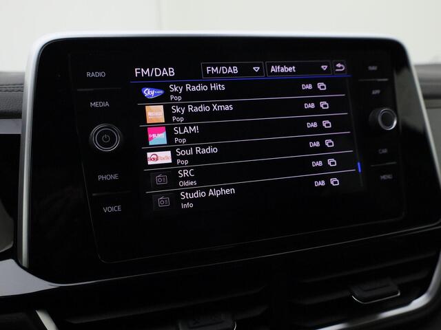 Volkswagen T-Roc 1.5TSI/150PK R-Line DSG · Apple /Android Car Play · Camera + Parkeersensoren · Stoelverwarming · Garantie t/m 26-03-2027 of 100.000km