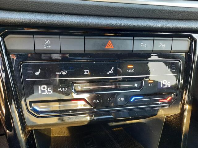 Volkswagen T-Roc 1.5 TSI R-Line Business | Trekhaak | Camera