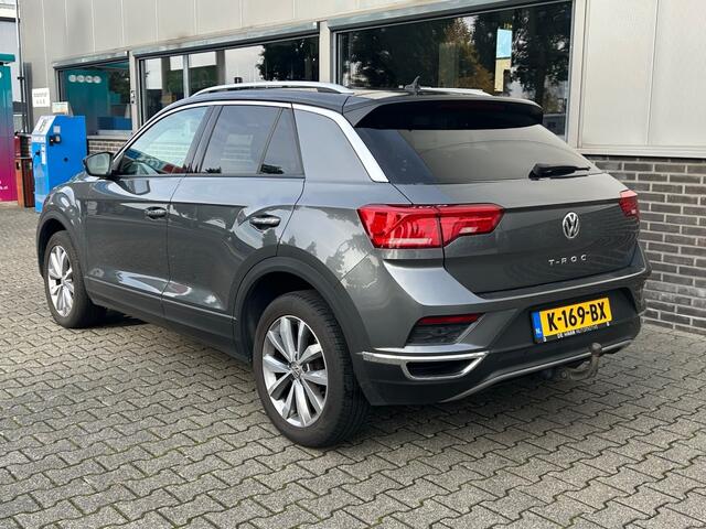 Volkswagen T-Roc 1.5 TSI Sport Automaat - Navi - Parkeercamera - CruiseControl