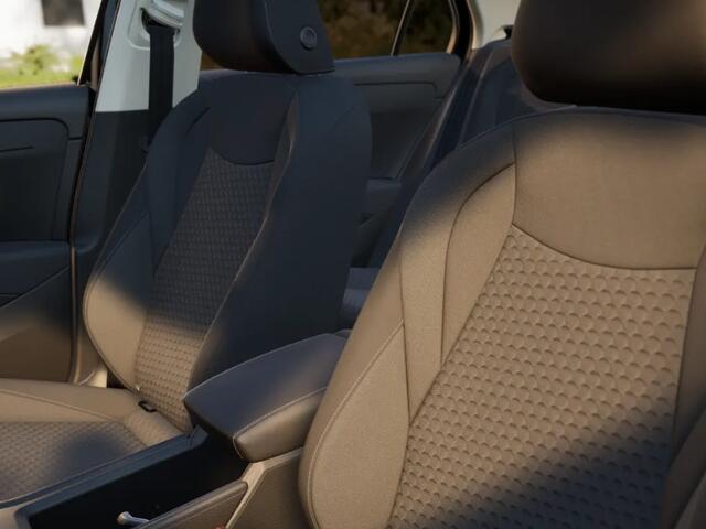 Volkswagen T-Roc Life First Edition 1.5 eTSI 85 kW / 116 PK SUV 7 v