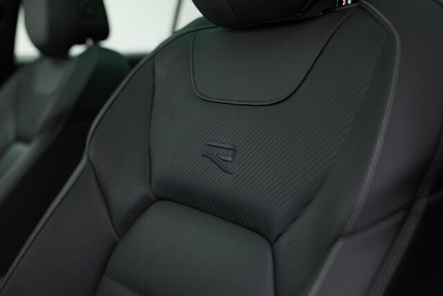 Volkswagen T-Roc 2.0 TSI 4Motion R |Pano|Akra|Dodehoek|Beats|Leder|