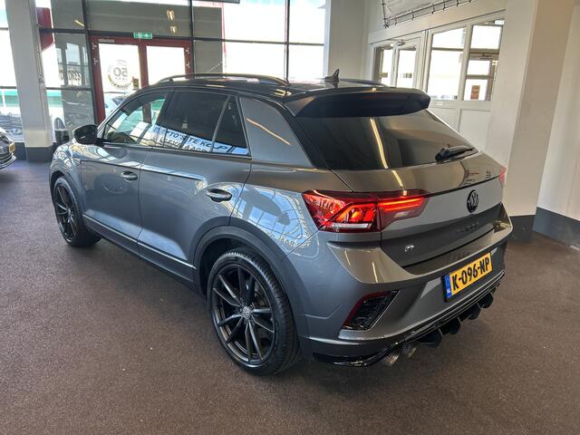 Volkswagen T-Roc 2.0 TSI 4Motion R 300PK | Panoramadak | Akraprovic | Beats | Keyless | Lederen bekleding | Adaptieve cruise control | Lane assist | Achteruitrijcamera | Dodehoeksdetectie | Adaptief onderstel | Apple carplay | Stoelverwarming | Elek. kofferklep