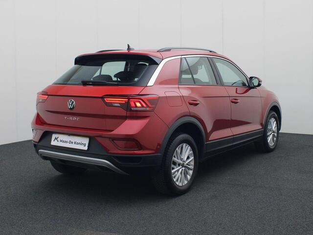 Volkswagen T-Roc 1.0TSI/110PK Life · Navigatie · Apple/Android Car Play · Parkeersensoren · Garantie tot september 2027 of 100000km.
