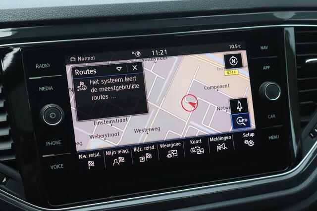 Volkswagen T-Roc 1.5 TSI R-Line Sport NL-Auto!! Pano I Elek.A-Klep I R.Line Int.