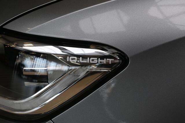 Volkswagen T-Roc 1.5 TSI 150pk Style | Panoramadak | Elek. klep | Trekhaak | 100% (Dealer) onderhouden label