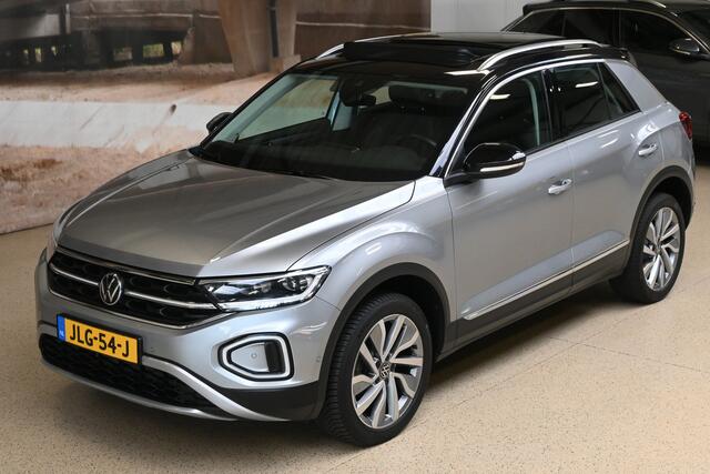 Volkswagen T-Roc 1.5 TSI 150pk Style | Panoramadak | Elek. klep | Trekhaak | 100% (Dealer) onderhouden label