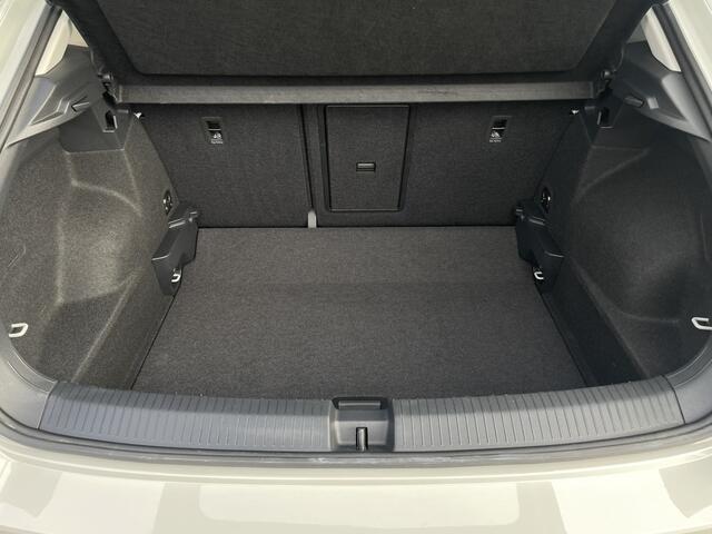 Volkswagen T-Roc 1.5 TSI Style | LED | Camera | Carplay | Climate