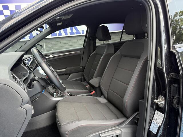 Volkswagen T-Roc 1.5 TSI SPORT ACC STOELVER. APPLE TREKHAAK