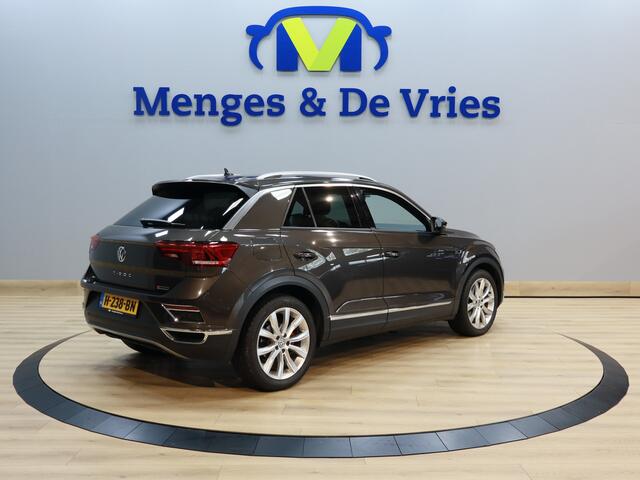 Volkswagen T-Roc 2.0 TSI 4Motion Sport Airco ECC | Virtual | Stoel\Stuur Verwarming | Trekhaak | Camera | Apple Carplay | Sfeer | Isofix