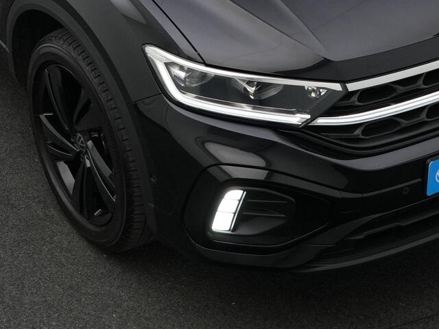 Volkswagen T-Roc 1.5 TSI 150 pk DSG R-Line | IQ Light | Parkeersensoren voor/achter | Adaptive Cruise | Carplay