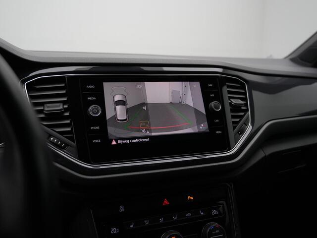 Volkswagen T-Roc 1.5 TSI 150 pk DSG R-Line | Trekhaak | Leder | Achteruitrijcamera | Navigatie | Stoelverwarming | Adaptive Cruise