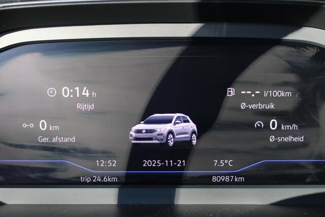Volkswagen T-Roc 1.5 TSI Sport | Panoramadak | Virtual | Adaptieve cruise | Achteruitrij camera