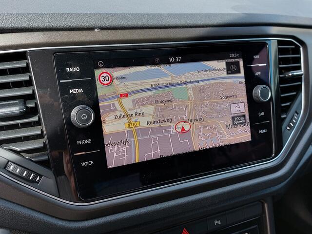 Volkswagen T-Roc 1.0 TSI 116pk Style Executive | Origineel NL | Navi | Clima | Adap.Cruise | Pdc V+A | Rijstrook+Licht+Regensensor | Privacy Glass | Mistlampen | 16''lm