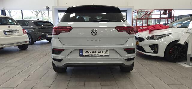 Volkswagen T-Roc 1.5 TSI 150pk R-LINE | PANO | ADAPTIVE-CC |
