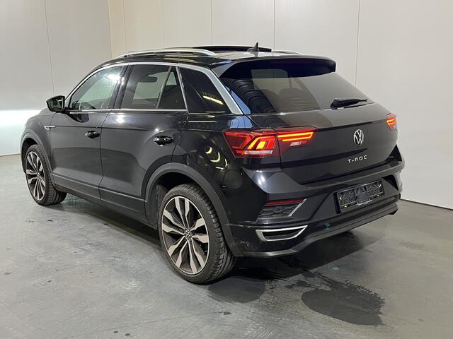 Volkswagen T-Roc 1.5 TSI R-Line / AUTOMAAT/ PANO/ 2x R-LINE/ PARK. SENSOREN + CAMERA/ LED/ DODE HOEK/ ADAPT. CRUISE/ NAV/ APP-CONNECT/ DIGITAL DASH./ DAB/ ELEK. ACHTERKLEP/ 19'' LMV