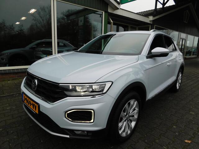 Volkswagen T-Roc 1.5TSI 150PK SPORT!! All-in Prijs! Trekhaak!