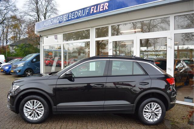 Volkswagen T-Roc 1.0 111PK TSI Style | PDC V+A | Adaptive | Orig. NL | NAP | Lane Ass.