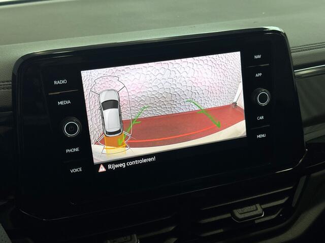 Volkswagen T-Roc 1.5 TSI 150PK R-LINE PANORAMA ? NIEUWE AUTO ? BLACKLINE EVO IQ LIGHT ALCANTARA ELEK.KLEP CARPLAY STOEL/STUUR VERW. 19"LMV VIR.COCKPIT 06/2025 SCHUIFDAK "Volkswagen rijden begint bij Topautos.nl - 75 topmodellen direct op voorraad!"